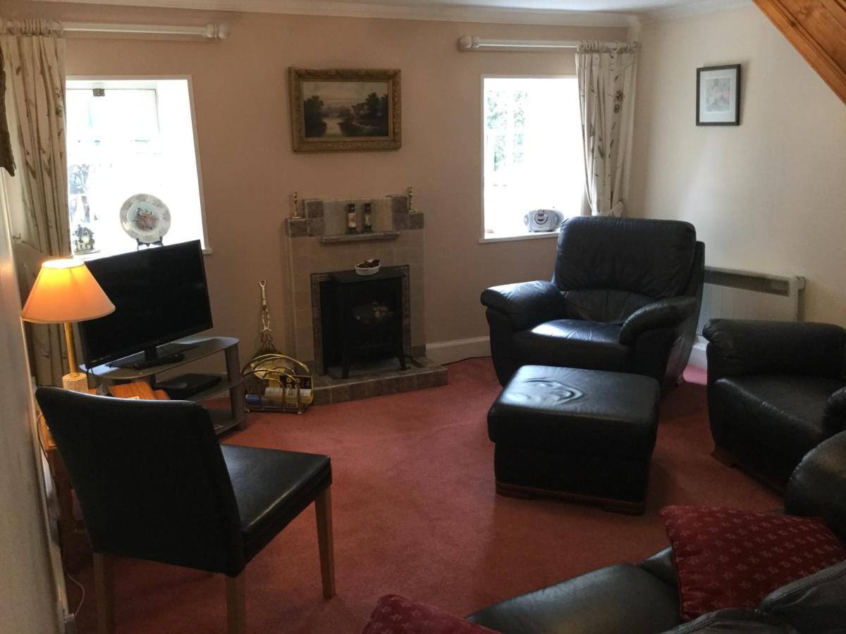 Three-Bedroom Old Cottage Free Parking Inverness Esterno foto