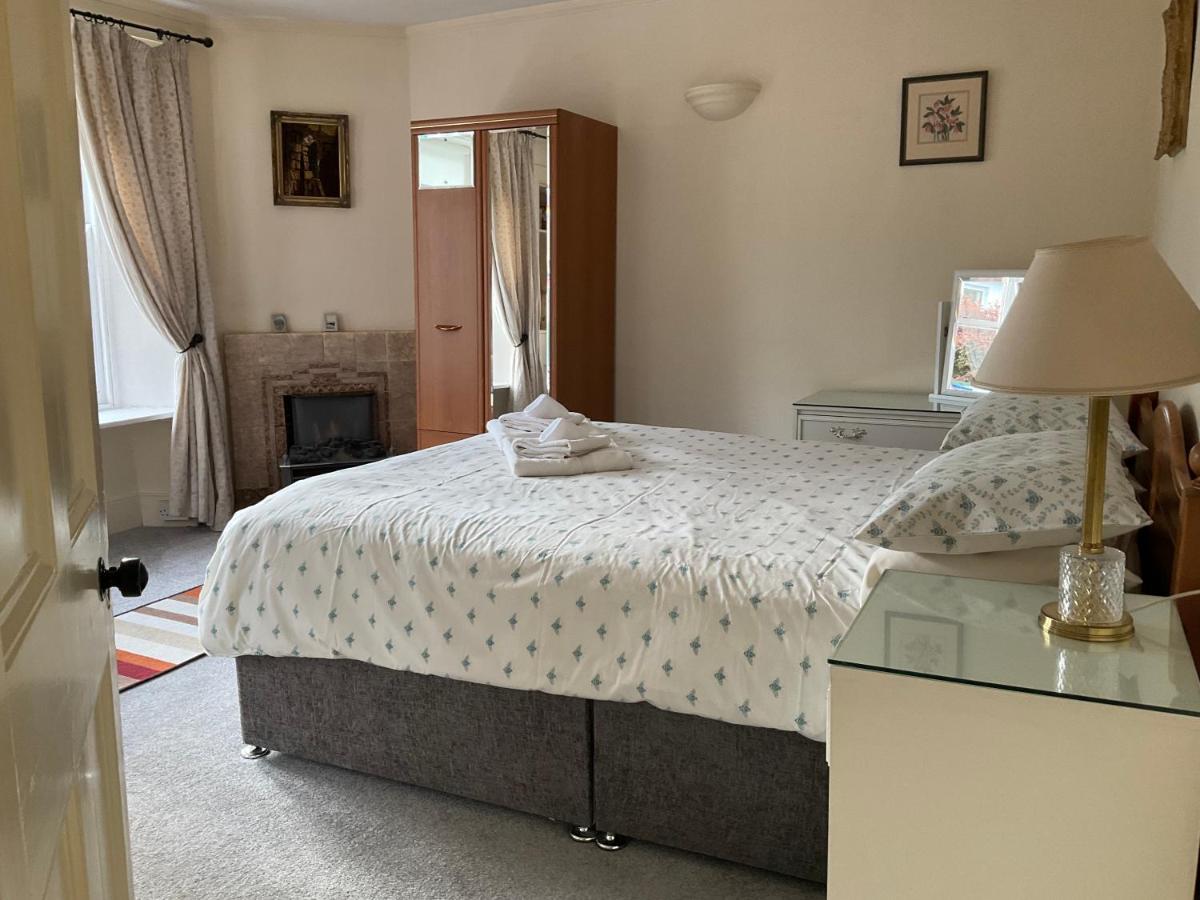 Three-Bedroom Old Cottage Free Parking Inverness Esterno foto