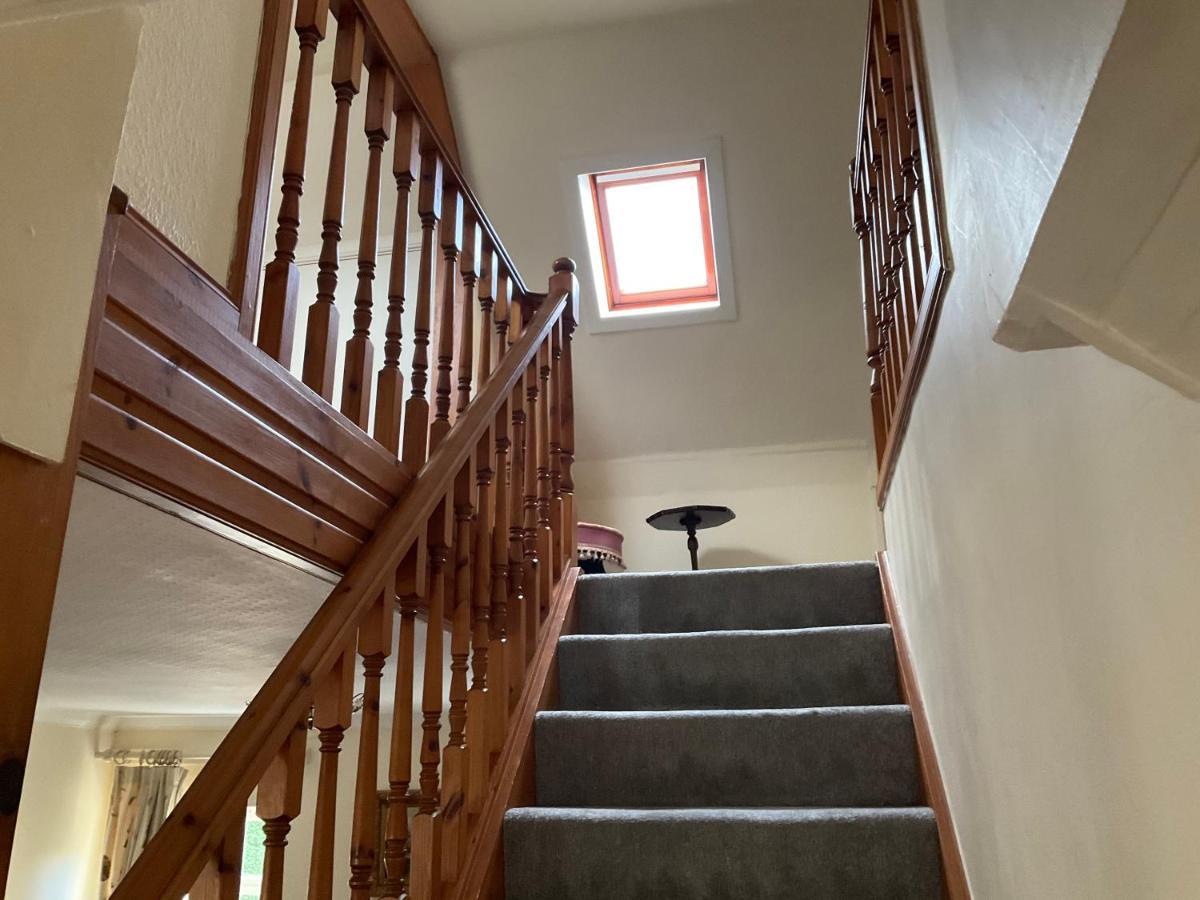 Three-Bedroom Old Cottage Free Parking Inverness Esterno foto
